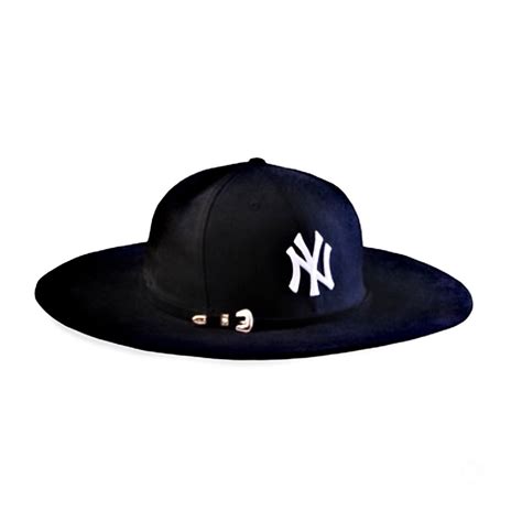 yankee hat with full brim.